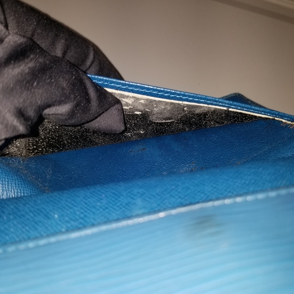 LOUIS VUITTON Vintage Trifold Epi leather bifold Wallet/France - Picture 13 of 16